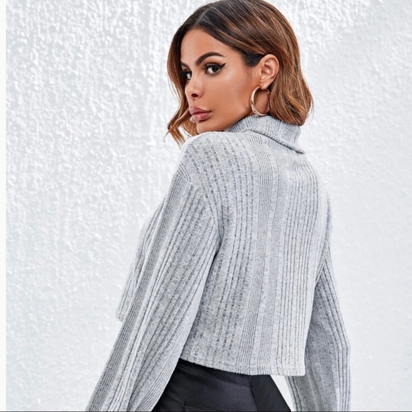 Caity Woman’s Lightweight Drop Shoulder Top - Picture 4 of 8